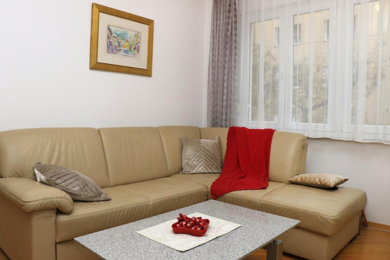 Apartment Elena 1, Zagreb City With Garage エクステリア 写真
