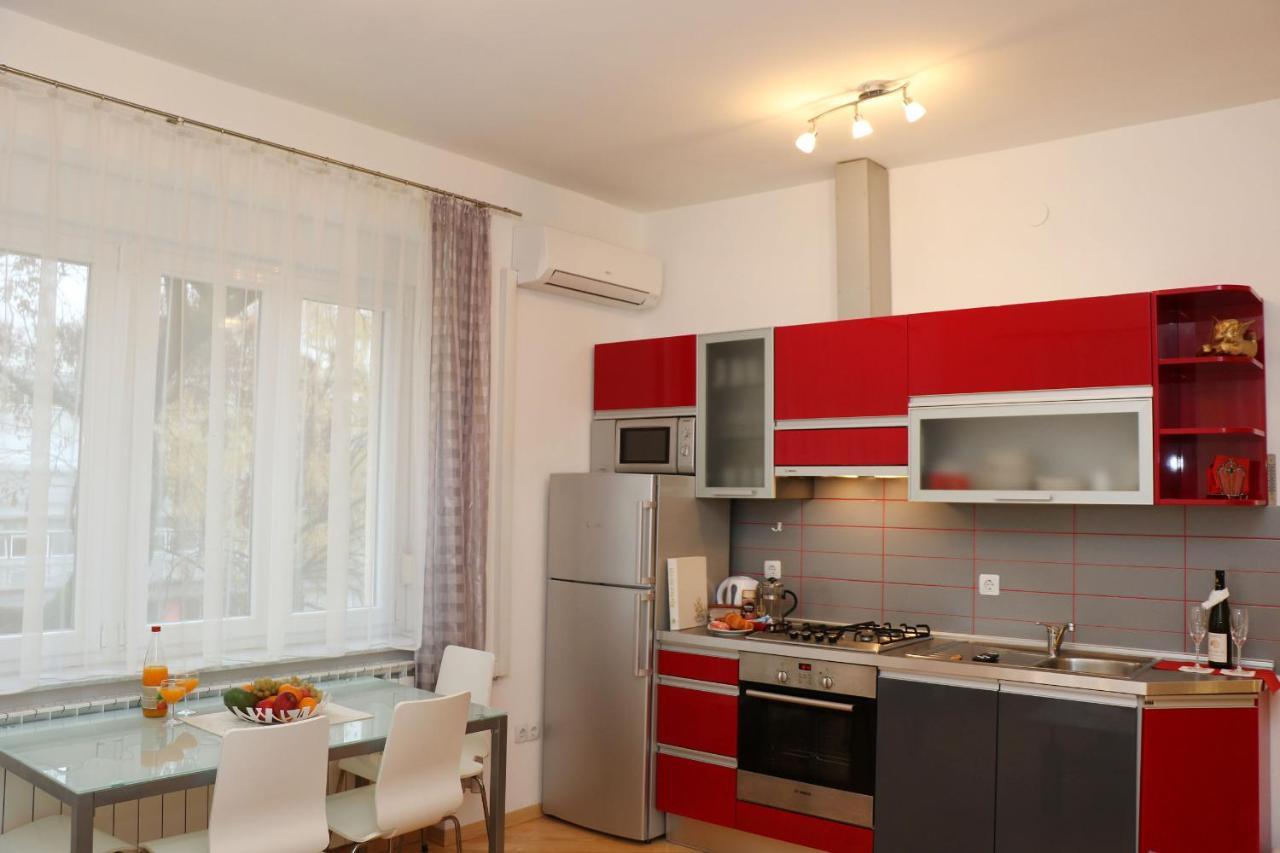 Apartment Elena 1, Zagreb City With Garage エクステリア 写真